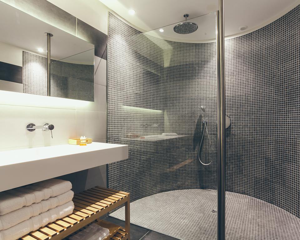 Three-Bedroom Apartment,326170333:JPEG